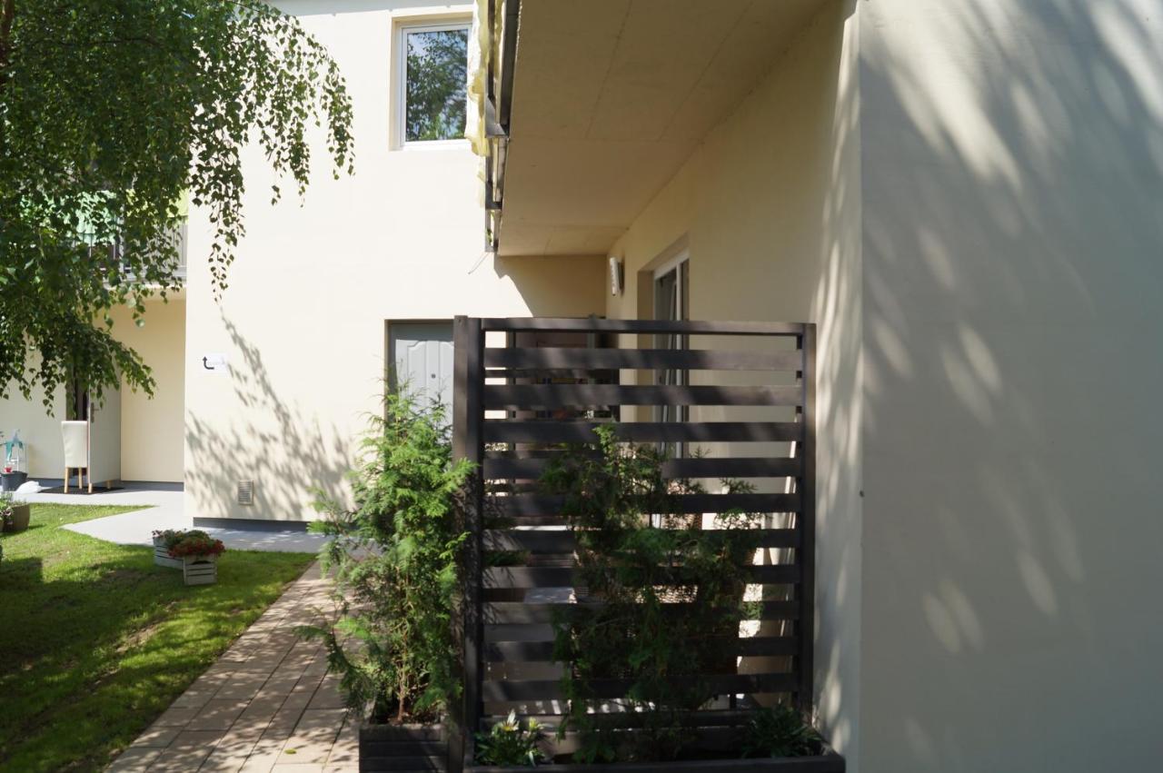 Bursztyn 2 Apartment Rewal Exterior photo