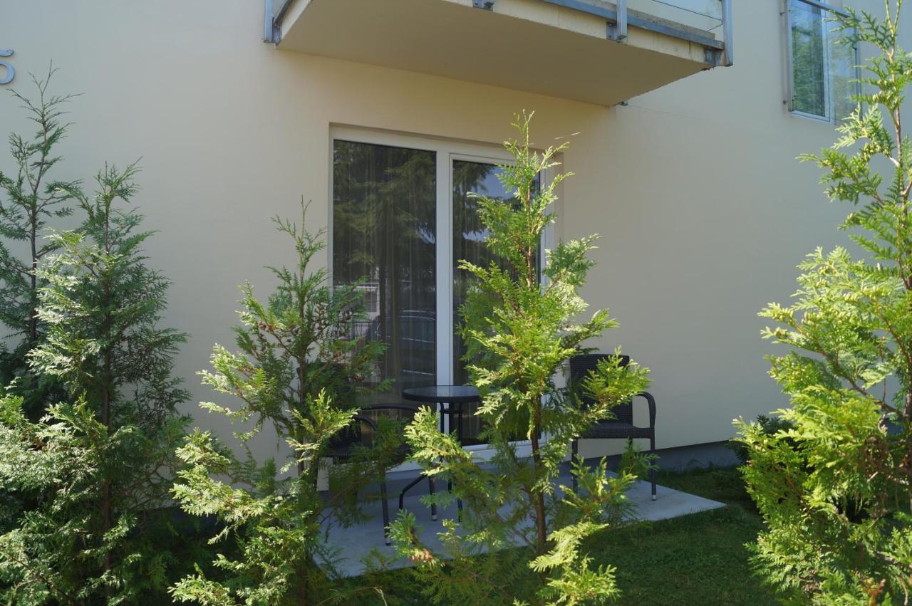 Bursztyn 2 Apartment Rewal Exterior photo