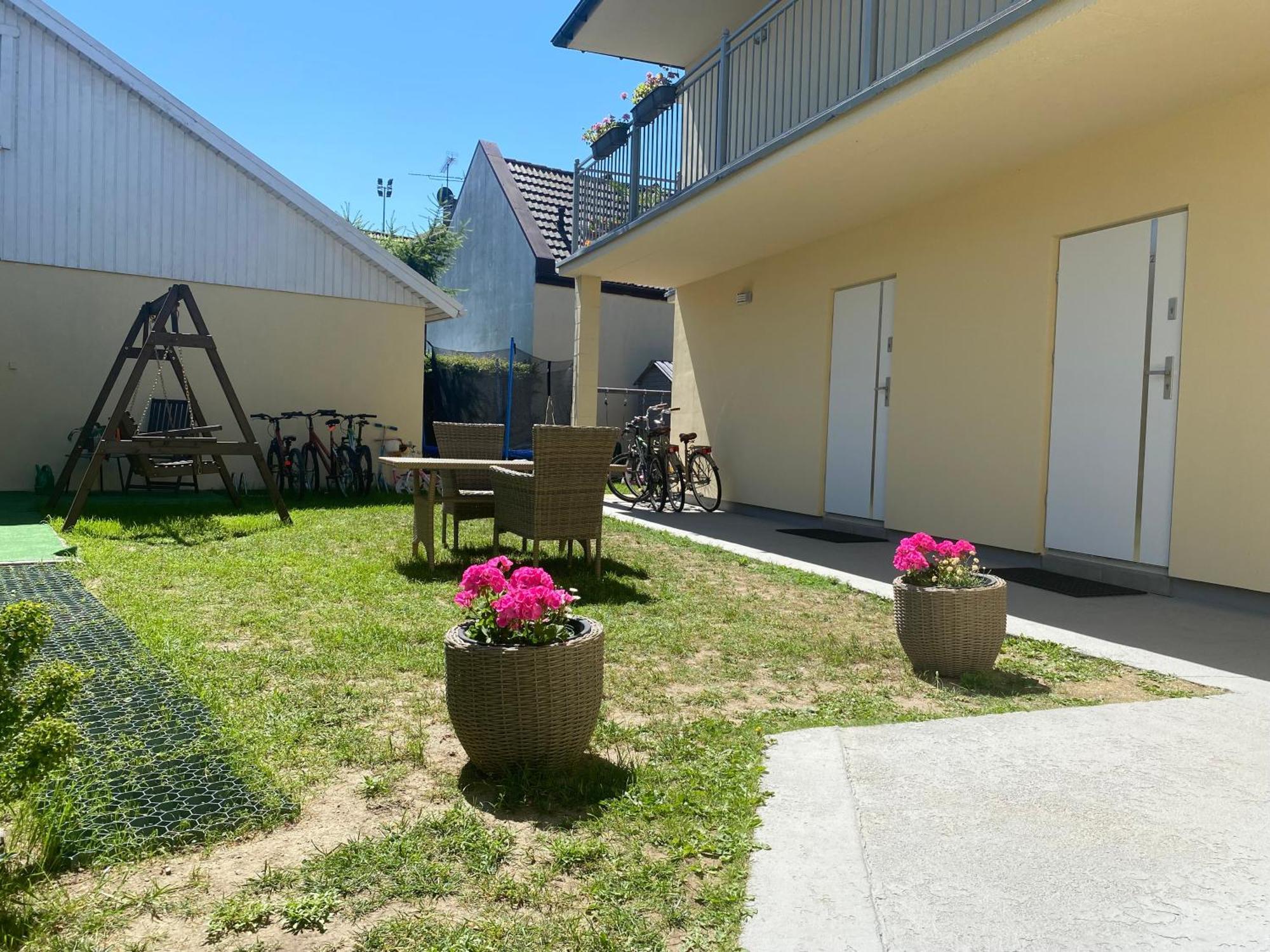 Bursztyn 2 Apartment Rewal Exterior photo
